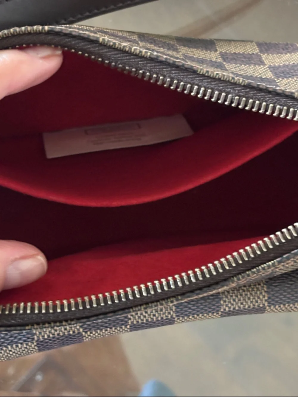 Louis Vuitton Damier Ebene Ravello GM cross body Bag with Gold Hardware - Picture 8 of 8